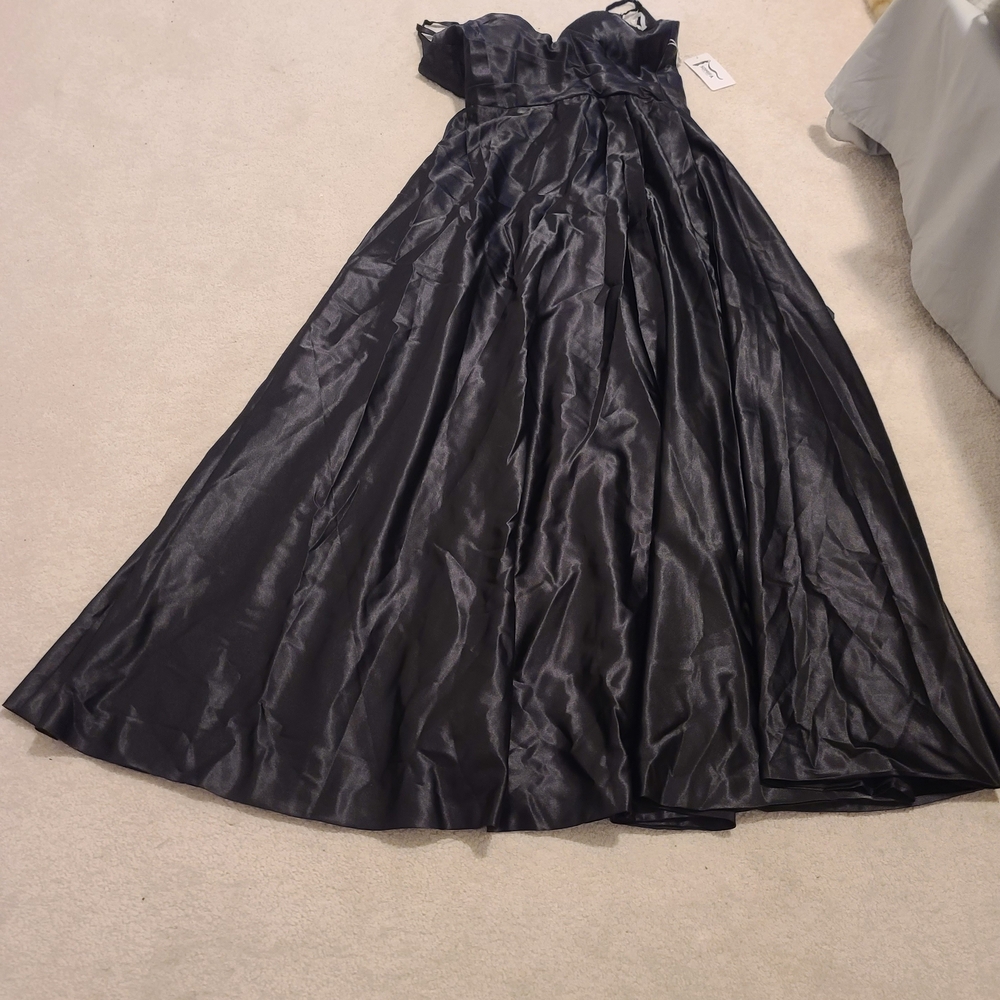 Elegant Black Maxi Dress